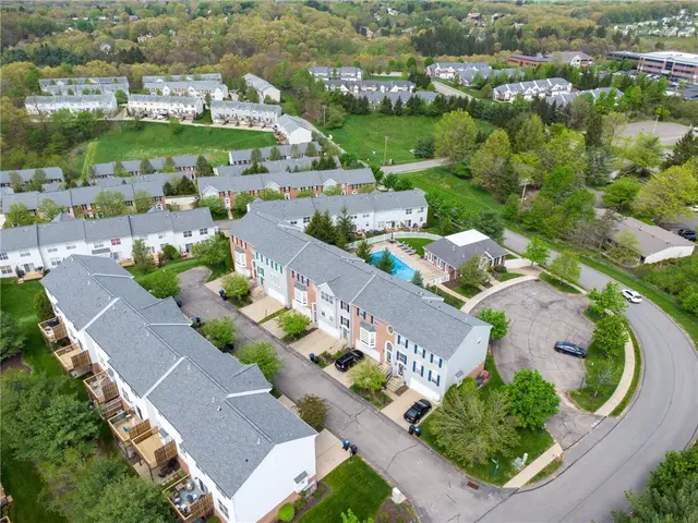 176 Berry Field Court gallery image 37
