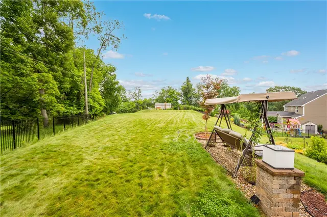 1761 Stevensan Dr gallery image 9