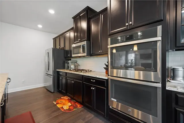 1761 Stevensan Dr gallery image 11