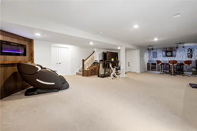 1761 Stevensan Dr gallery image 22