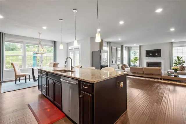 1761 Stevensan Dr gallery image 27