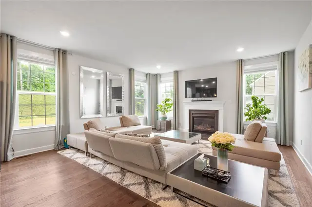 1761 Stevensan Dr gallery image 29
