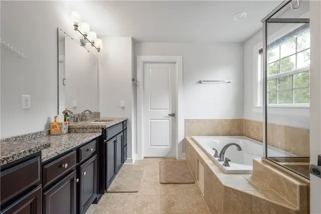 1761 Stevensan Dr gallery image 32