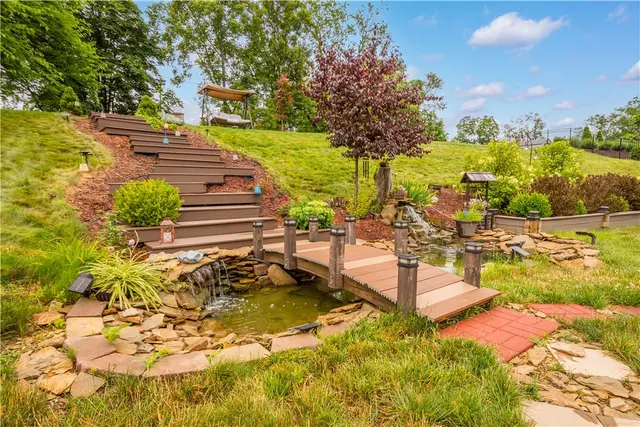 1761 Stevensan Dr gallery image 36