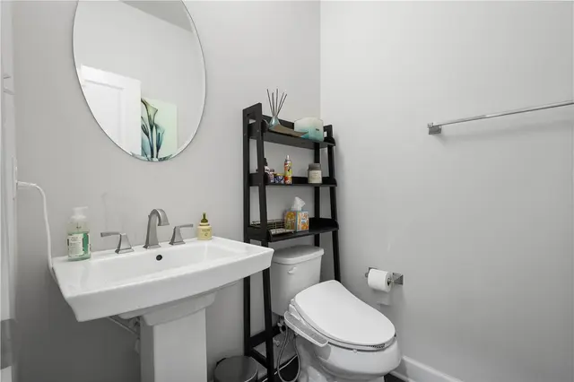 1761 Stevensan Dr gallery image 41