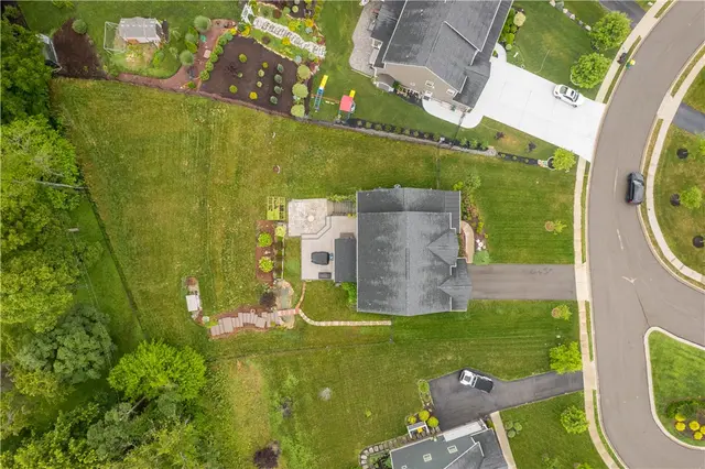 1761 Stevensan Dr gallery image 43