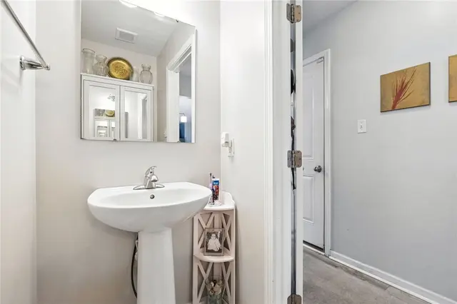 177 Cheryl Drive gallery image 4