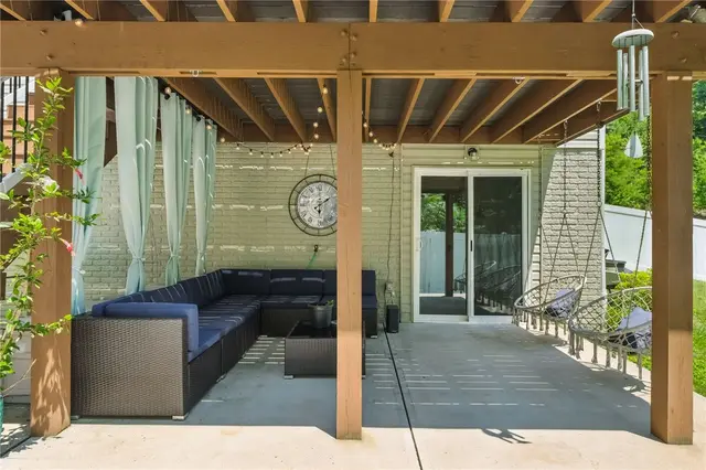 177 Cheryl Drive gallery image 11