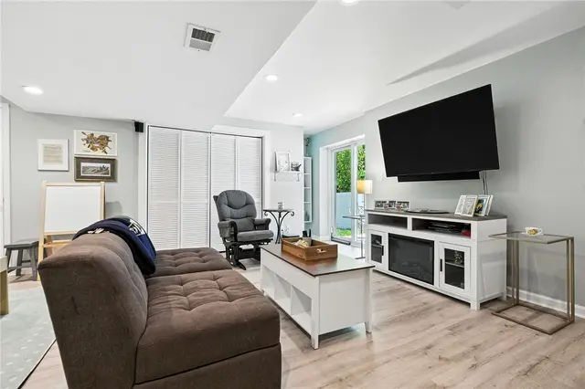 177 Cheryl Drive gallery image 23