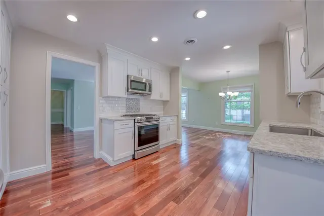 1770 Foxcroft Ln 201 gallery image 3