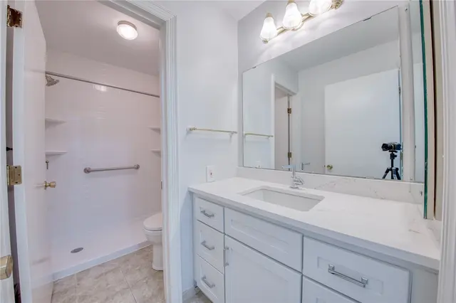 1770 Foxcroft Ln 201 gallery image 13