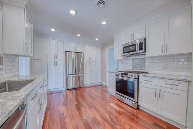 1770 Foxcroft Ln 201 gallery image 22