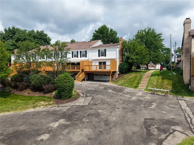 1770 Foxcroft Ln 201 gallery image 34