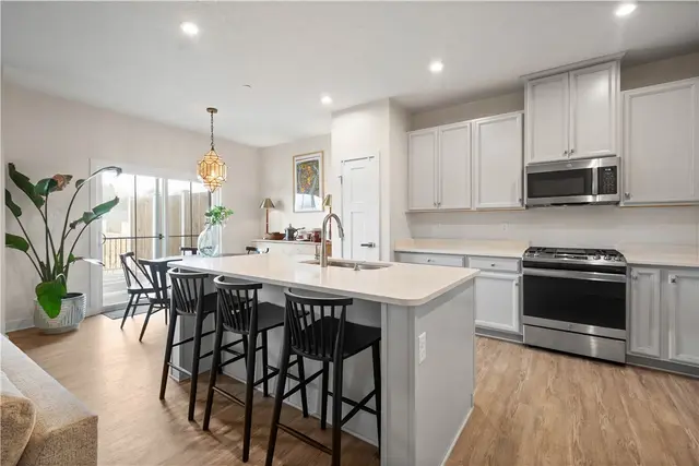 179 Dana Dr gallery image 5