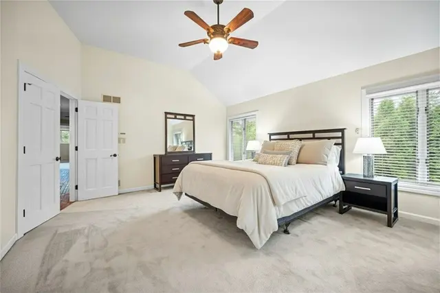 1803 N Villa Dr gallery image 12