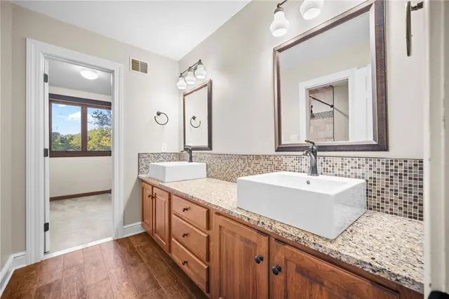 1803 N Villa Dr gallery image 14