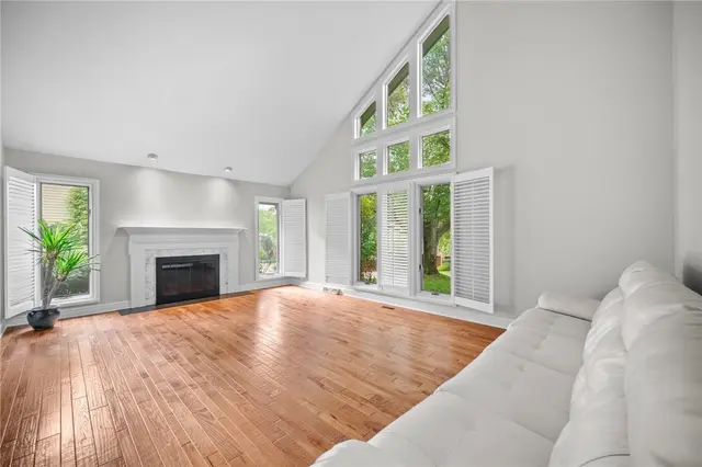 1803 N Villa Dr gallery image 15