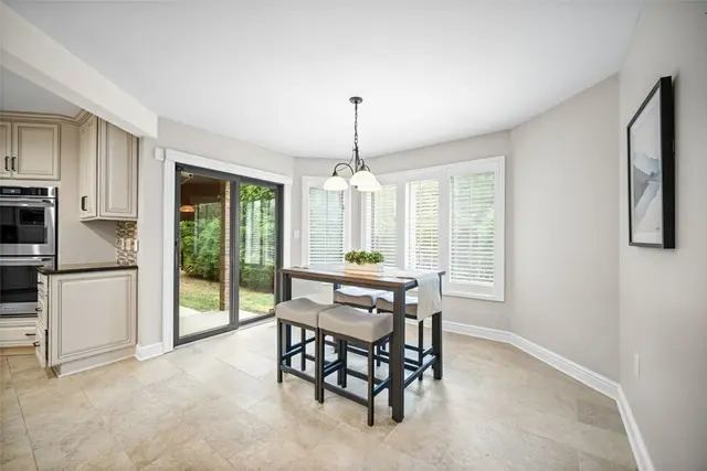 1803 N Villa Dr gallery image 16
