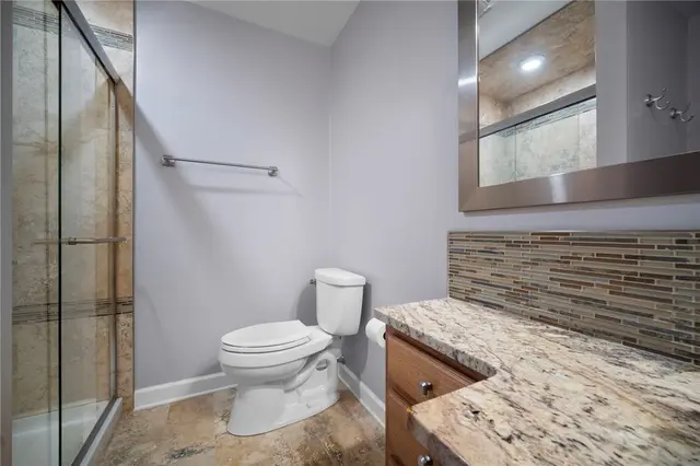 1803 N Villa Dr gallery image 25