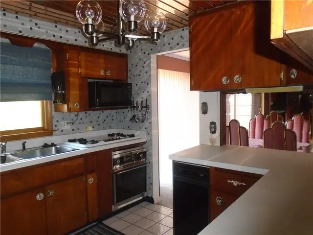 1803 Overlook Dr gallery image 8