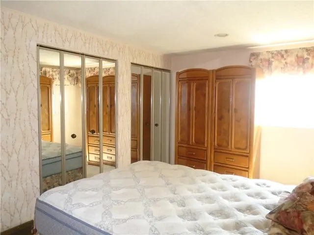 1803 Overlook Dr gallery image 11