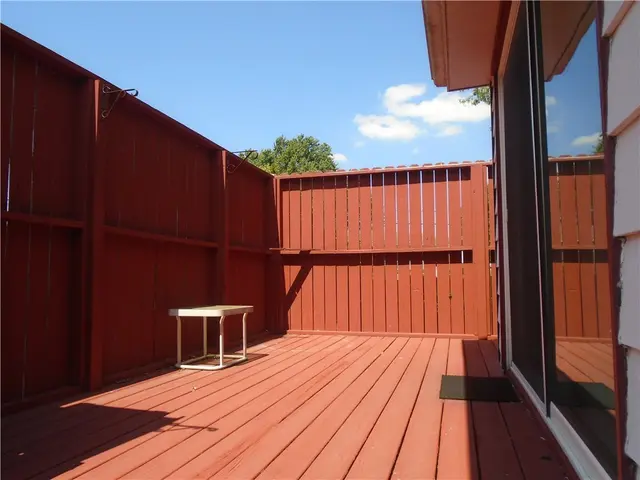 1803 Overlook Dr gallery image 14