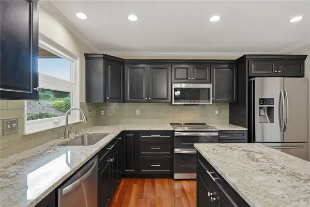 1805 Pioneer Dr gallery image 6