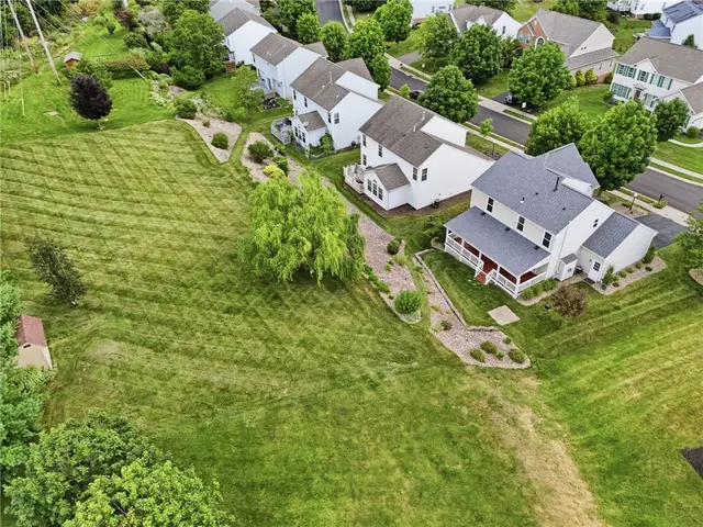 1805 Pioneer Dr gallery image 28