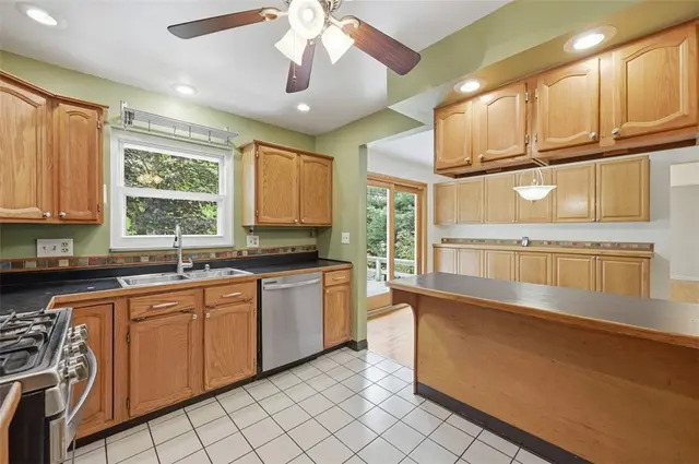 1806 Ferguson Rd gallery image 6