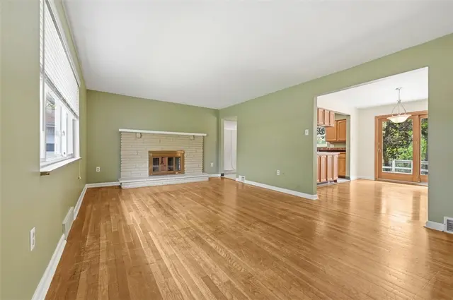1806 Ferguson Rd gallery image 10