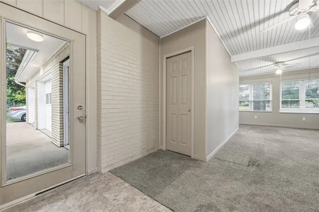 1806 Ferguson Rd gallery image 15