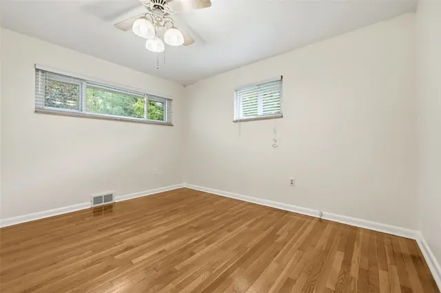1806 Ferguson Rd gallery image 18