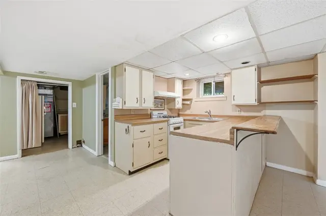 1806 Ferguson Rd gallery image 30