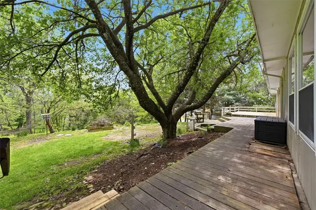 1806 Ferguson Rd gallery image 33