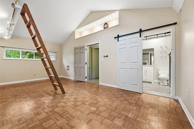 1806 Ferguson Rd gallery image 35