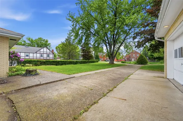 1806 Ferguson Rd gallery image 38