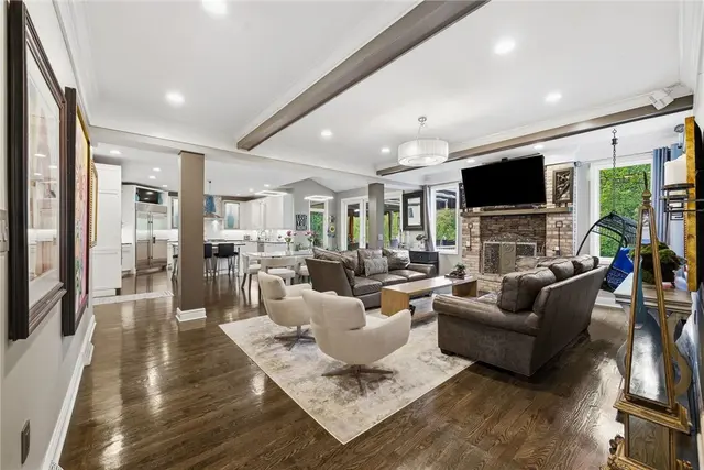 1807 Willow Oak Dr gallery image 16