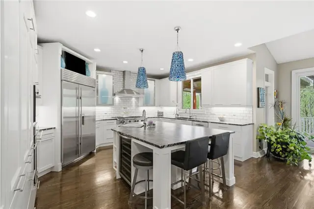 1807 Willow Oak Dr gallery image 32