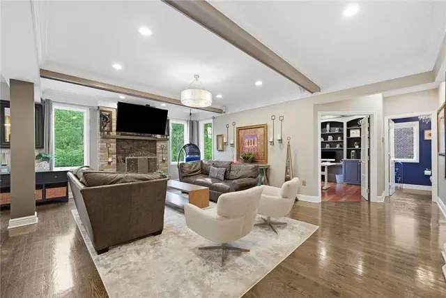 1807 Willow Oak Dr gallery image 39