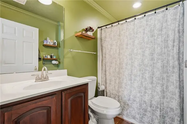 181 Southern Valley Ct gallery image 12