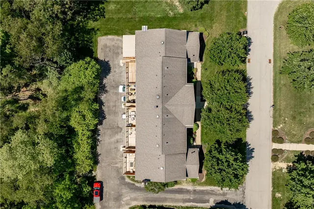 1818 Foxcroft Ln 803 gallery image 30