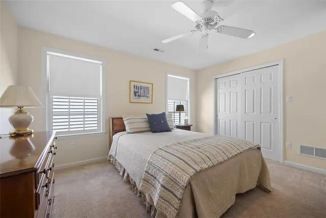 182 Independence Way gallery image 12
