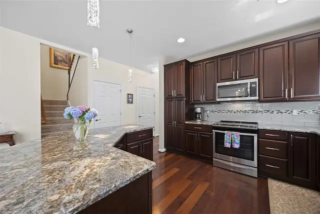 182 Independence Way gallery image 26