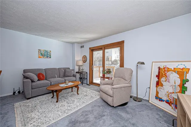 182 Woodhaven Dr gallery image 6