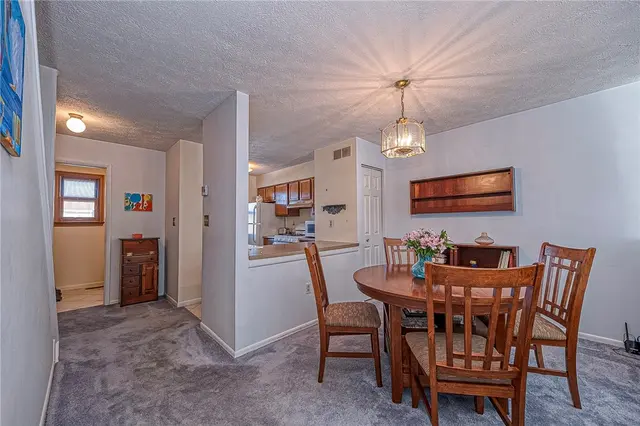 182 Woodhaven Dr gallery image 9