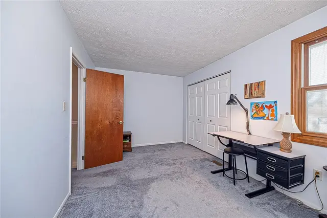 182 Woodhaven Dr gallery image 13