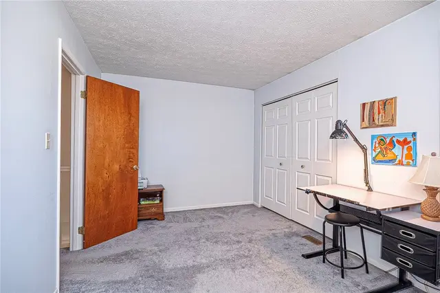 182 Woodhaven Dr gallery image 14