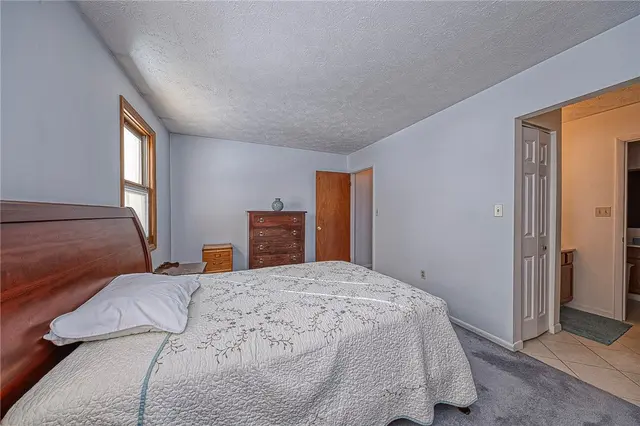 182 Woodhaven Dr gallery image 17