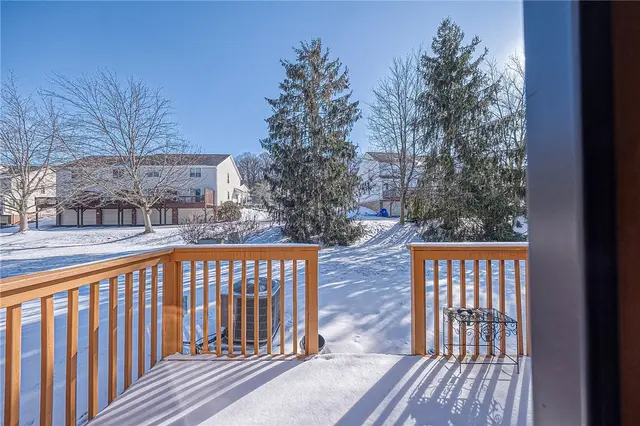 182 Woodhaven Dr gallery image 20