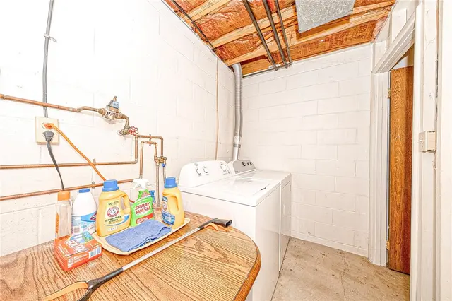 182 Woodhaven Dr gallery image 22
